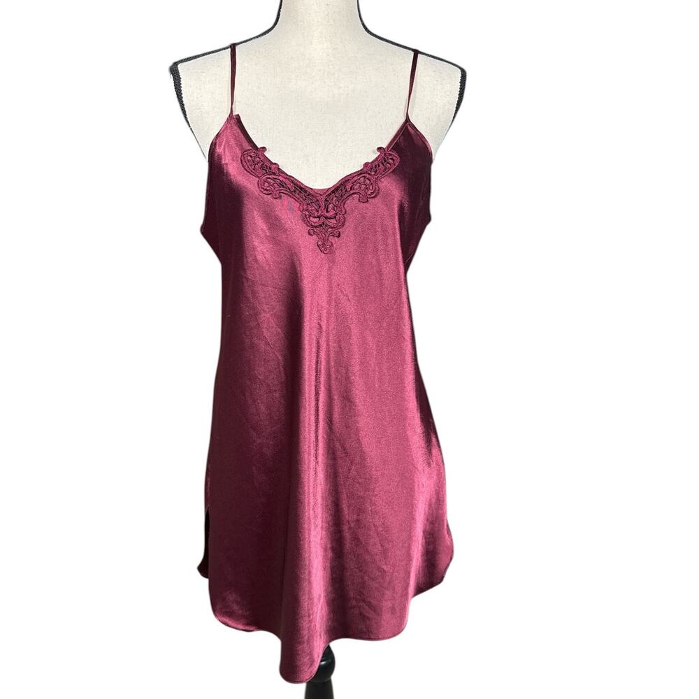 Vintage Basic Editions Intimates Burgundy Satin Nightgown Dress‎ Women's Medium